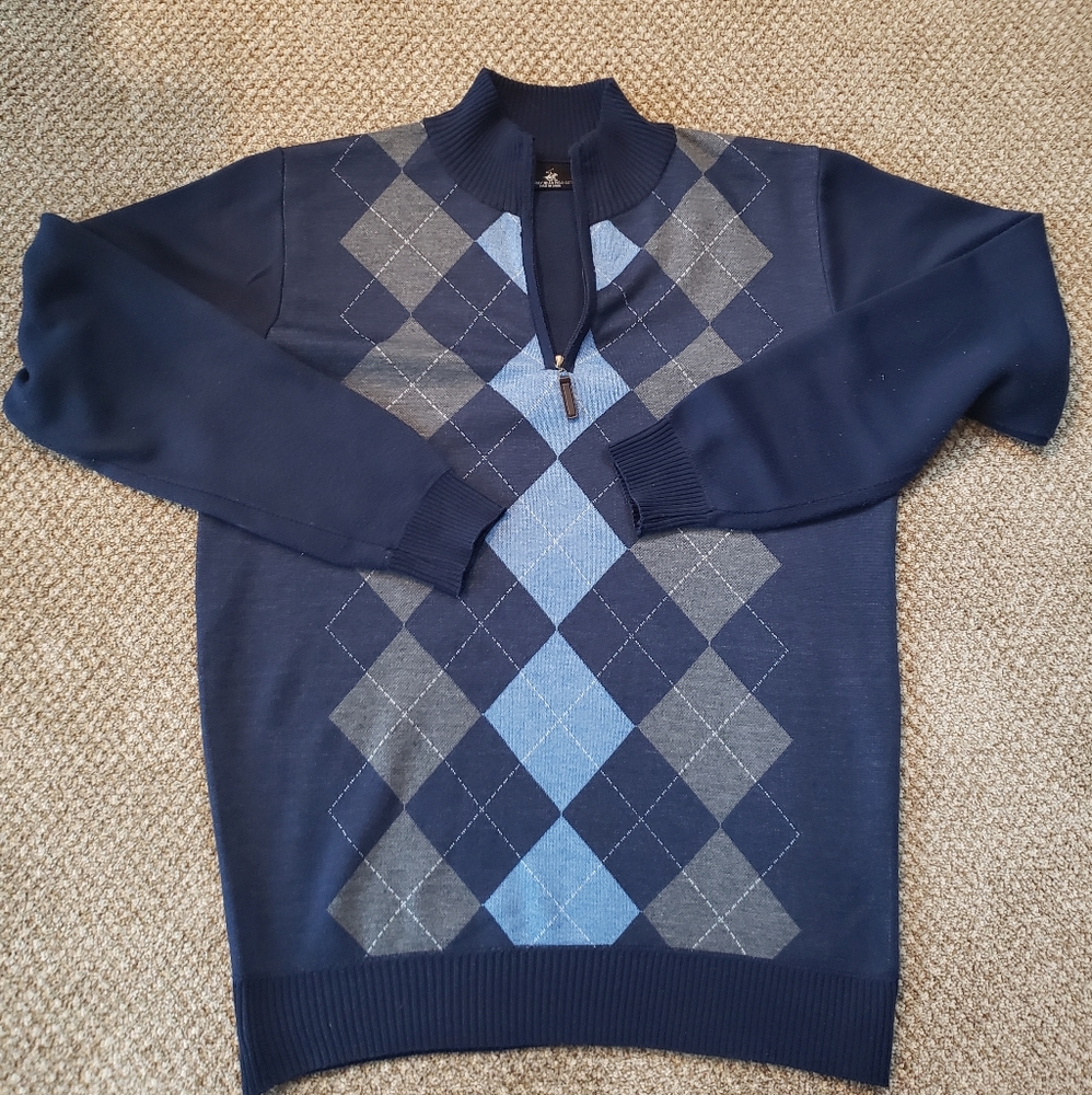 Mens 1/4 zip sweatshirt.